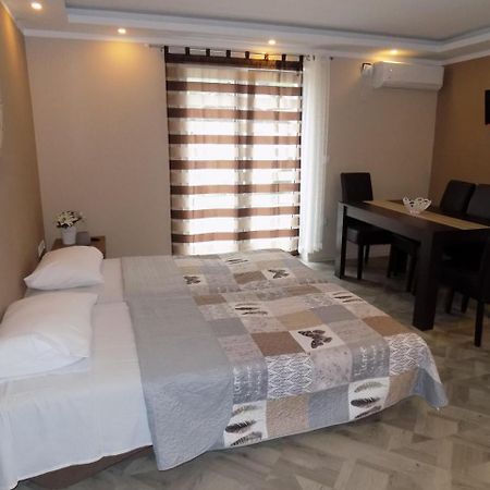 Apartman Bogic Golubăţ Exterior foto