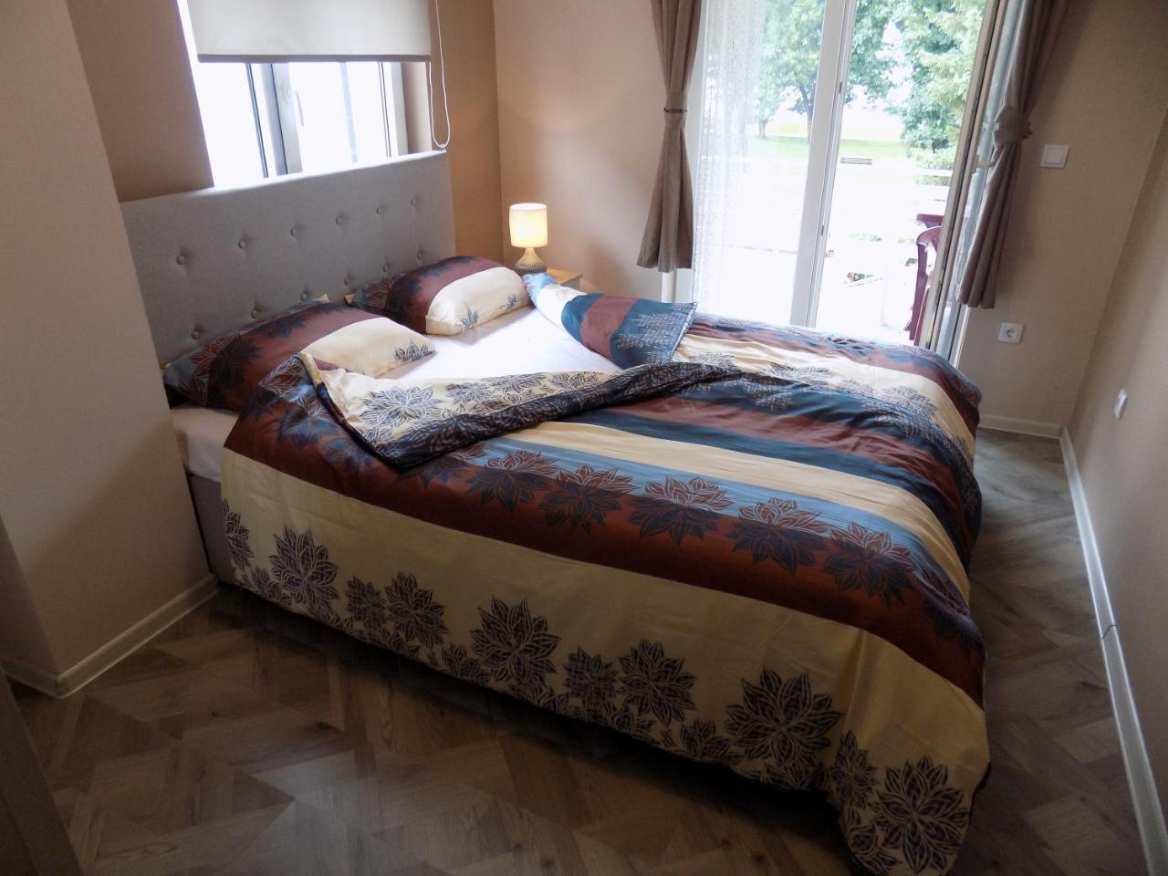 Apartman Bogic Golubăţ Exterior foto