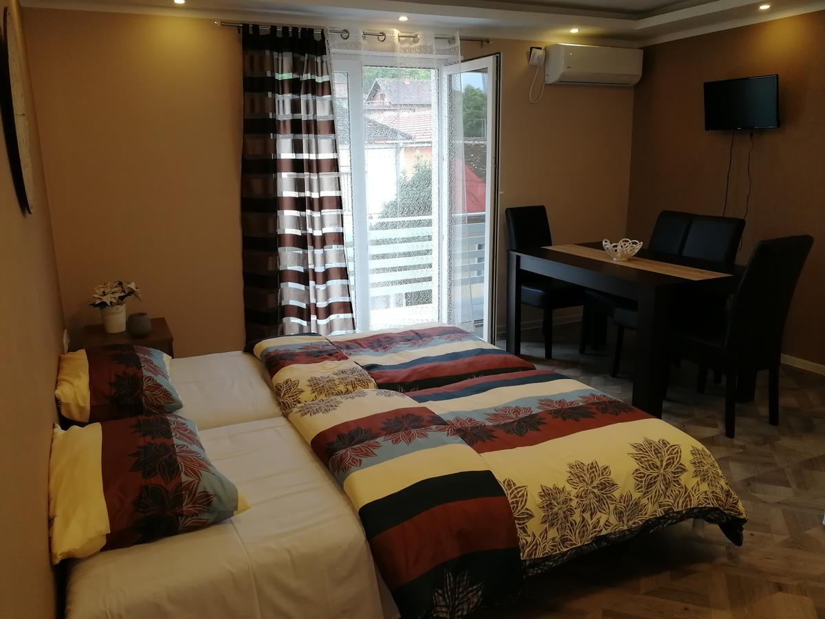 Apartman Bogic Golubăţ Exterior foto